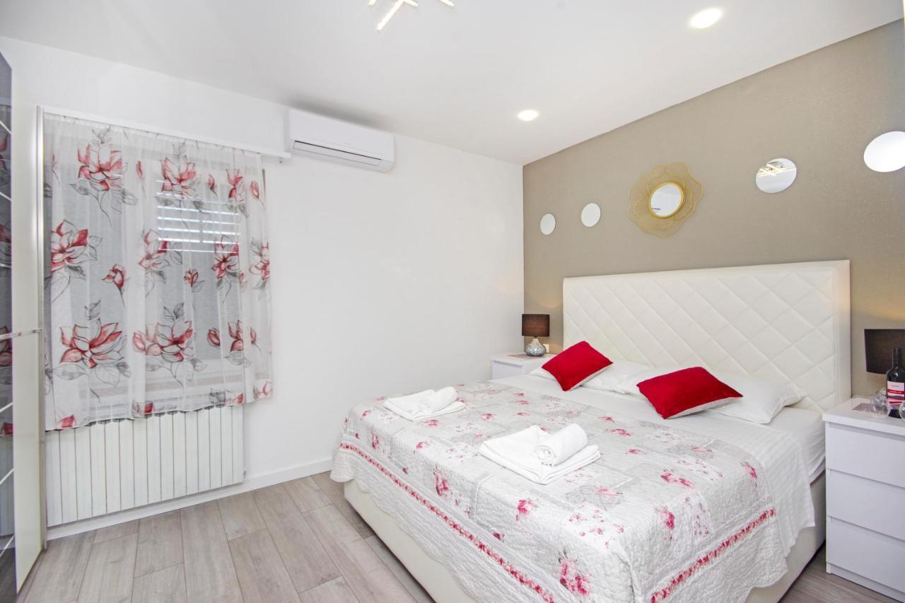Villa Naomi Split Bagian luar foto